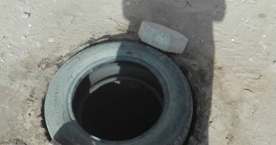 قارئ يشكو وجود بالوعة بدون غطاء بالمجاورة الأولى فى مدينة الشروق