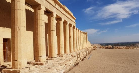مدير عام آثار الإسكندرية: شباب تطوعوا لتنظيف بعض المناطق الأثرية من تلقاء أنفسهم