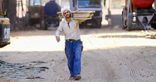 صورة اليوم.. الهمة عال والرزق حلال