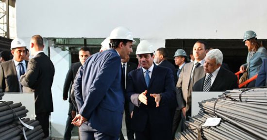 السيسي: نفقد 20% من القيمة الحقيقية فى قطاع السكر بسبب المصانع القديمة (صور)