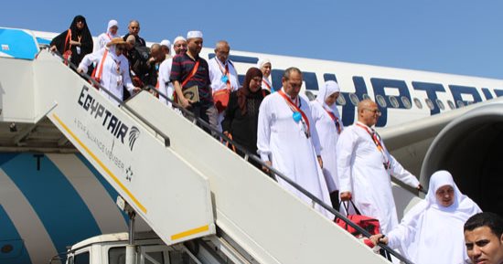 اليوم.. مصر للطيران تنظم 12رحلة للأراضى المقدسة لنقل 2730 حاجا