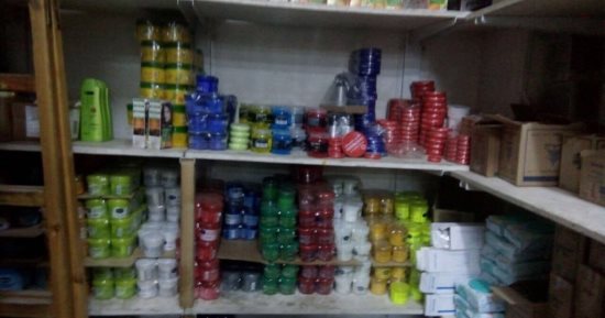 ضبط صاحب محل مستحضرات تجميل لبيعه منتجات منتهية الصلاحية فى بنها