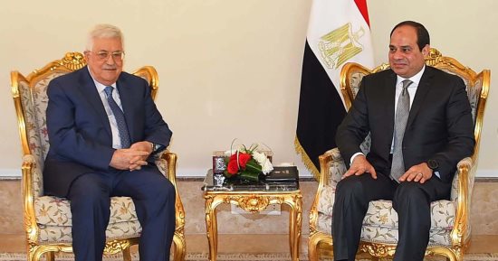 "الرئاسة": السيسى أكد لأبو مازن موقف مصر الثابت من القضية الفلسطينية 