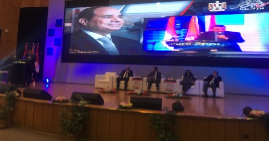 رئيس جامعة أسيوط: السيسي يعمل على النهوض بالتعليم ليواكب سوق العمل