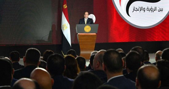  السيسي: لو أرجأت قرار الإصلاح الاقتصادى حفاظا على شعبيتى "كانت تبقا خيانة" 