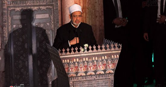 الأزهر الشريف يهنئ الرئيس السيسى والقوات المسلحة بـ"يوم الشهيد"