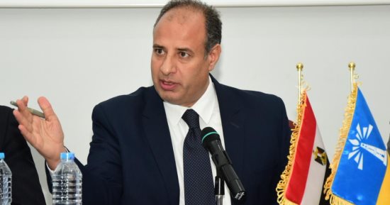 محافظ الإسكندرية :إجراءات وقائية لتقليل معدل تآكل الشواطئ خلال النوات القادمة