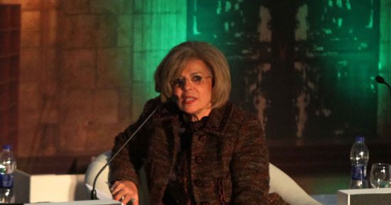 اليوم.. عزاء زوج السفيرة مشيرة خطاب بمسجد عمر مكرم 
