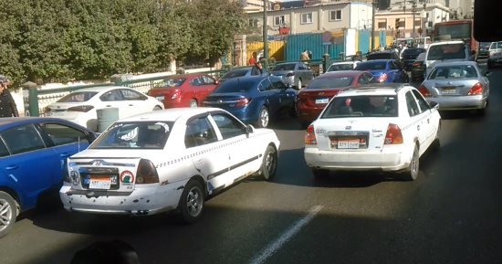 النشرة المرورية.. كثافات مرتفعة بمعظم محاور وميادين القاهرة والجيزة