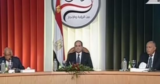 الرئيس السيسى عن قضايا الأمن القومى: "كلامنا قليل لكن ردنا حاسم"
