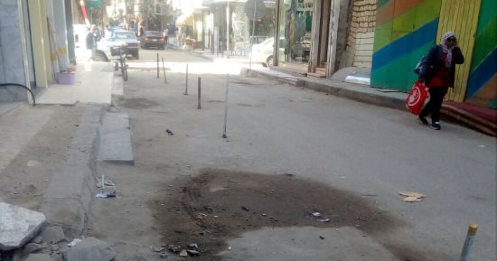 شكوى من استغلال الشارع بأعمدة للسيارات فى   طلعت حرب السويس