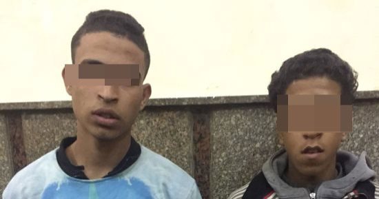 القبض على عاطلين عقب خطفهما هاتف من طالبة بالسيدة زينب