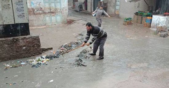 مدينة بلطيم تغرق فى مياه الصرف الصحى والأهالى يستغيثون