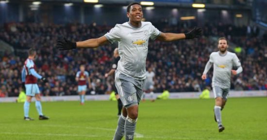 سيناريو مورينيو مع محمد صلاح يثير أزمة فى مانشستر يونايتد 