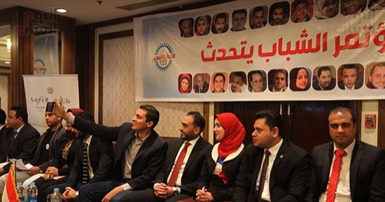 بدء مؤتمر التحالف السياسى لدعم الرئيس السيسي تحت شعار "الشباب يتحدث"