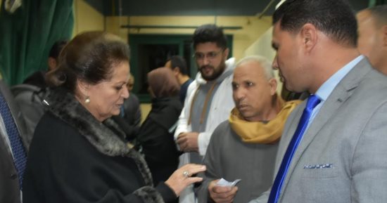 محافظ البحيرة يحيل أطباء وممرضى الاستقبال بمستشفى دمنهور للنيابة الإدارية