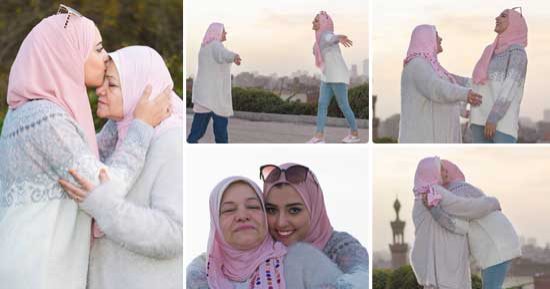 الحموات الفاتنات.. جلسة تصوير بين زوجة وحماتها تنهى خرافة "انكوى بالنار ولا تقعد حماتى فى الدار".. والدة الزوج ذللت العقبات وأحسنت إلى الزوجة فجاء الفوتوسيشن ردا للجميل.. والحماة تطالب الأسر بتسهيل الزواج