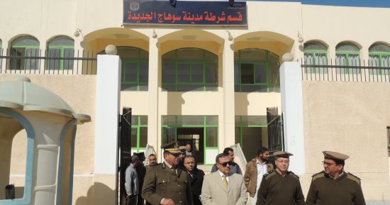 صور.. مدير أمن سوهاج والحكمدار يتفقدان الأقسام والمراكز والأقوال الأمنية
