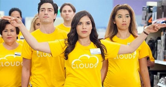 الخميس.. "إن بى سى" تعرض أحدث حلقات مسلسل الكوميديا العائلى Superstore