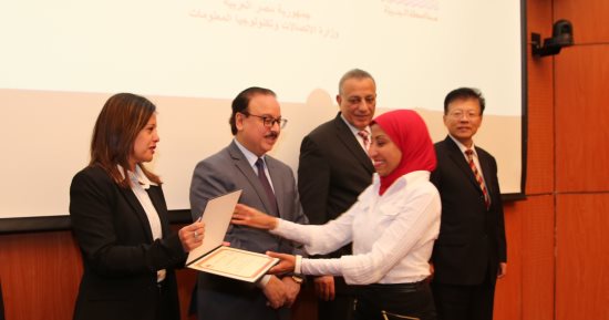 وزير الاتصالات يشهد تخريج الدفعة الأولى من مشروع تأهيل الشباب للعمل