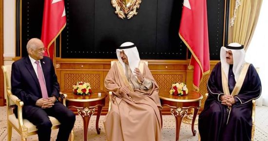 ملك البحرين يستقبل عبدالعال ووفد البرلمان.. ويؤكد: على العرب التوحد خلف مصر