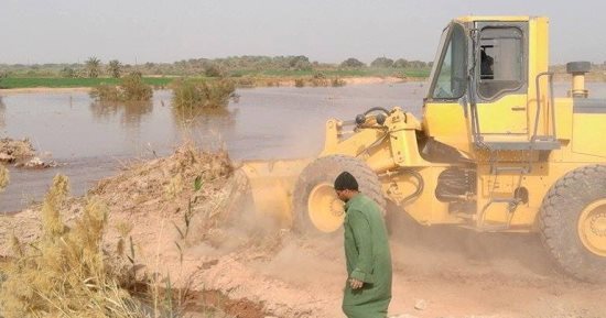 السيطرة على زيادة منسوب مياه الصرف الزراعى ببركة القلمون بالداخلة