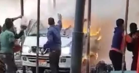 السيطرة على حريق سيارة ميكروباص بالبحيرة