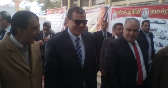 صور.. وزير القوى العاملة يصل المنيا للمشاركة فى مؤتمر مصر أمانة بين إيديك