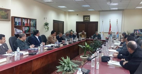 رئيس جامعة بنها: نسعى للتطوير المستمر فى كليات الجامعة