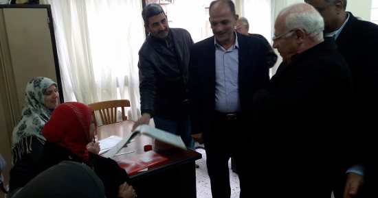 محافظ بور سعيد: المدينة تشهد وفرة فى السلع الغذائية والتموينية