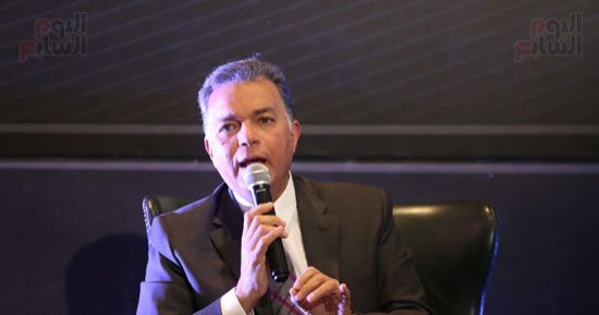 جولة مفاجئة لوزير النقل على الخط الثالث لمترو الأنفاق