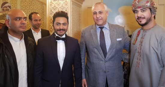 السفير المصرى بعمان يستقبل تامر حسنى فى مسقط