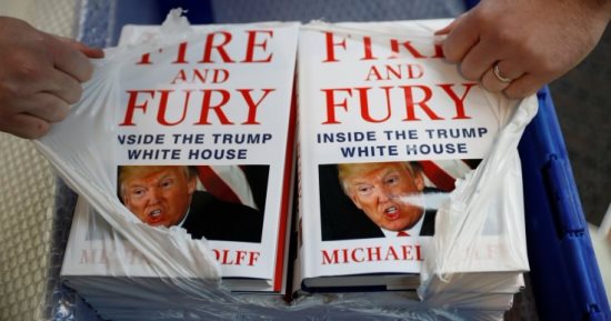 احذر.. هاكرز ينشرون برمجيات خبيثة داخل نسخة PDF من كتاب Fire and Fury