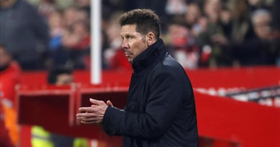 سيميوني يتعهد بالاستمرار مع أتلتيكو مدريد بعد رحيل نجومه