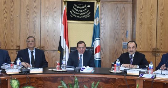 البترول: الانتهاء من أعمال المسح السيزمى بالبحر الأحمر لـ4200 كيلو متر طولى