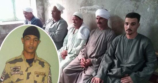 حتى لا ننسى جرائم الإخوان.. "حكاية بطولة منذ الطفولة".. الشهيد فراج محمود يعمل نجارا فى طفولته ليعول أسرته.. ووالدته: كنت أرى الدماء على السرير فى احلامى حتى استيقظت على خبر استشهاده