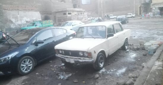 صور.. مواطنو بنى سويف يطالبون بوقف مخالفات البناء وحل مشكلة تكدس السيارات