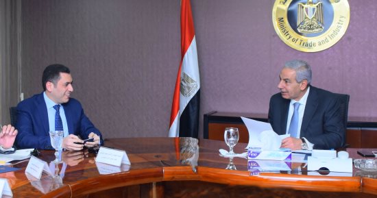 وزير التجارة: نسعى لجعل مصر مركزا إقليميا لصناعة السيراميك ومواد البناء