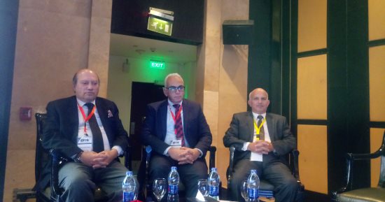 4 خطوات يجب اتباعها للحفاظ على العين من الأتربة والأجواء الباردة