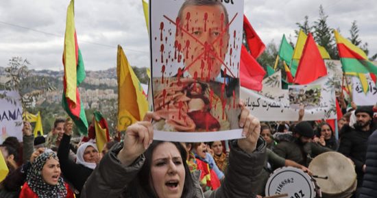 أردوغان البائس يقرع طبول الحرب للهروب من أزماته الداخلية.. الإندبندنت: عجوز إسطنبول يخلق عداءات ومستعد للمخاطرة بحرب قد تخسرها أنقرة.. وإنشاء قاعدة عسكرية فى ليبيا أكبر خطأ استراتيجى لرئيس تركيا