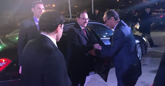 صور.. وصول وزراء الاتصالات والإنتاج الحربى والرياضة استعدادا لافتتاح معرض الكتاب