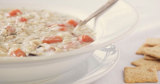 طريقة عمل شوربة الفراخ بالأرز