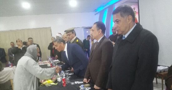أمن بنى سويف يكرم 50 من أسر الشهداء فى عيد الشرطة 