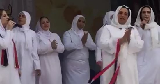 فيديو.. سجينات يغنين لأمهاتهن من خلف الأسوار "ست الحبايب يا حبيبة"