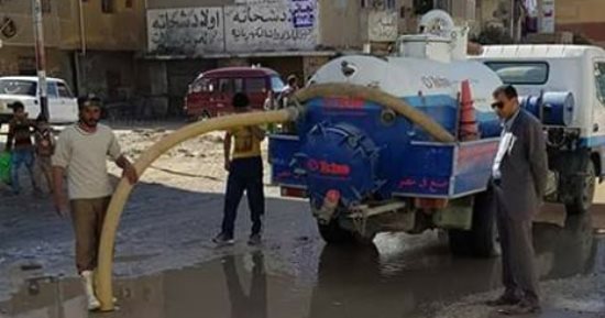 محافظ سوهاج: إصلاح ماسورة مياه مكسورة بمدينة دار السلام