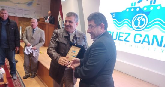 قناة السويس تكرم السفير اليونانى ومندوب السفير القبرصى