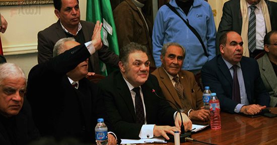 42 عضوا بالهيئة العليا للوفد يرفضون ترشح السيد البدوى للرئاسة.. وموافقة 4