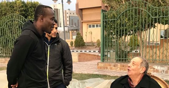 صور.. رئيس المقاصة يطمئن على أنطوى بعد الكشف عن إصابته