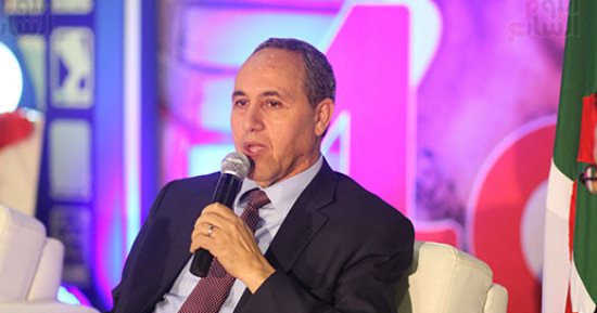 تعرف على الكتاب الذى اقتناه وزير الثقافة الجزائرى من معرض الكتاب 