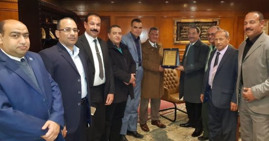 "مستقبل وطن" ببنى سويف يكرم مدير الأمن بمناسبة عيد الشرطة